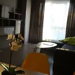 13 Apartament