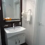 Apartament 13 *