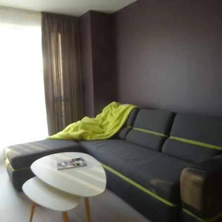 Appartement 13 *