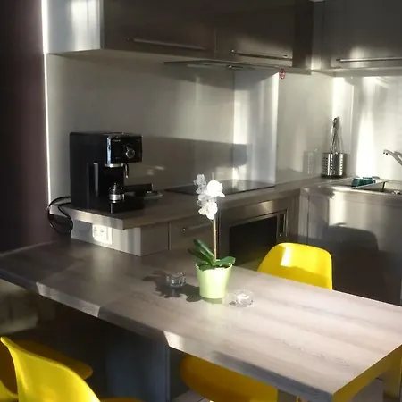 13 Apartment *
