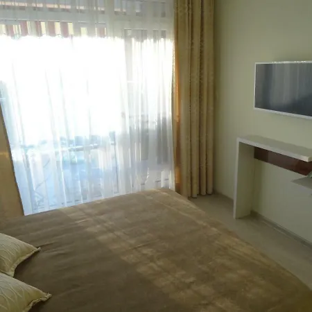 13 Apartment